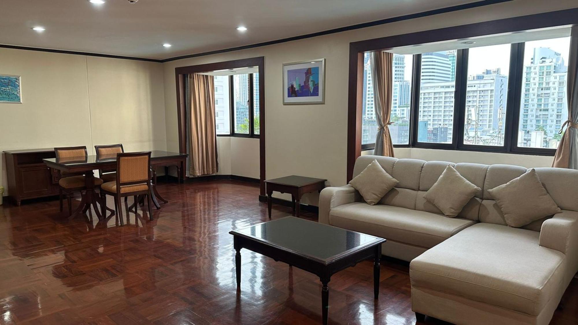 Affordable Serviced Apartments In Nana Omni Tower - Prime Sukhumvit Location กรุงเทพมหานคร ภายนอก รูปภาพ