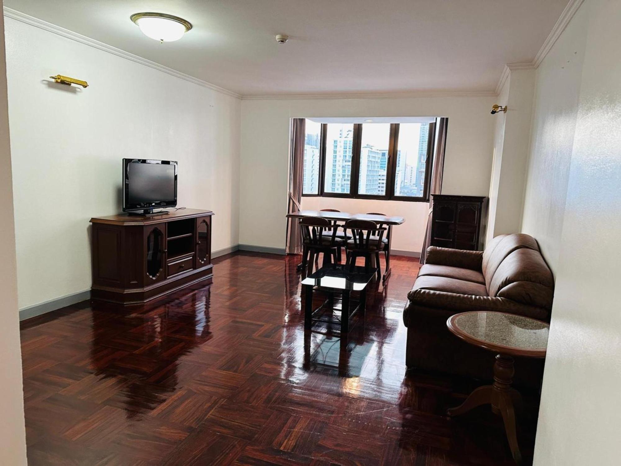 Affordable Serviced Apartments In Nana Omni Tower - Prime Sukhumvit Location กรุงเทพมหานคร ภายนอก รูปภาพ