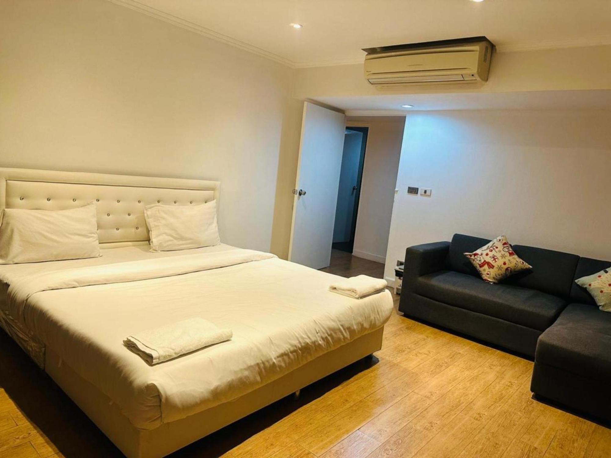 Affordable Serviced Apartments In Nana Omni Tower - Prime Sukhumvit Location กรุงเทพมหานคร ภายนอก รูปภาพ