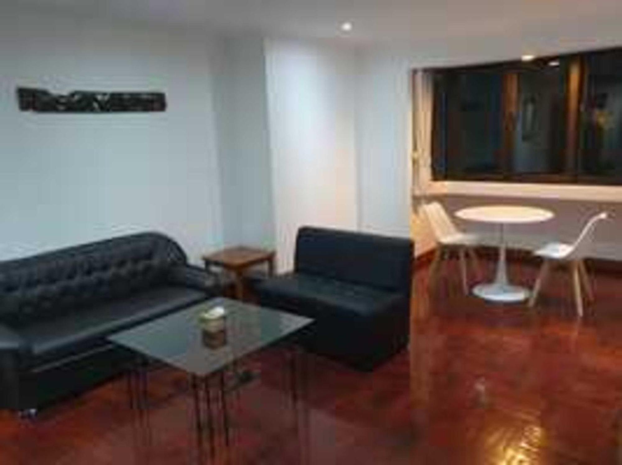 Affordable Serviced Apartments In Nana Omni Tower - Prime Sukhumvit Location กรุงเทพมหานคร ภายนอก รูปภาพ