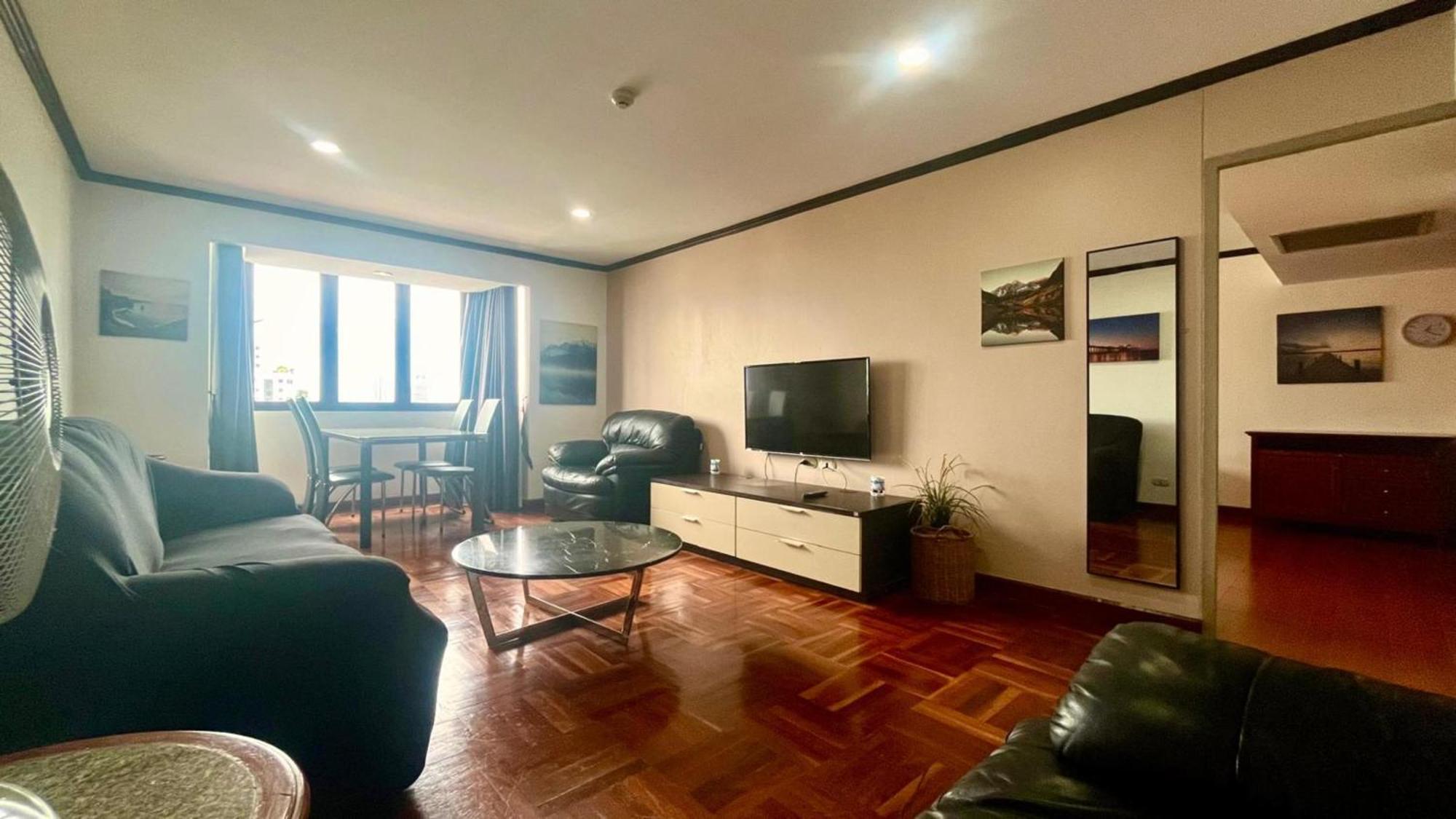Affordable Serviced Apartments In Nana Omni Tower - Prime Sukhumvit Location กรุงเทพมหานคร ภายนอก รูปภาพ